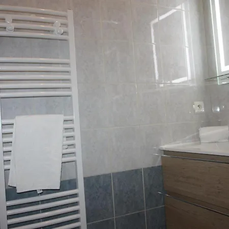 Resid'Spa Loire & Sevre - Appartement Reze Exterior photo